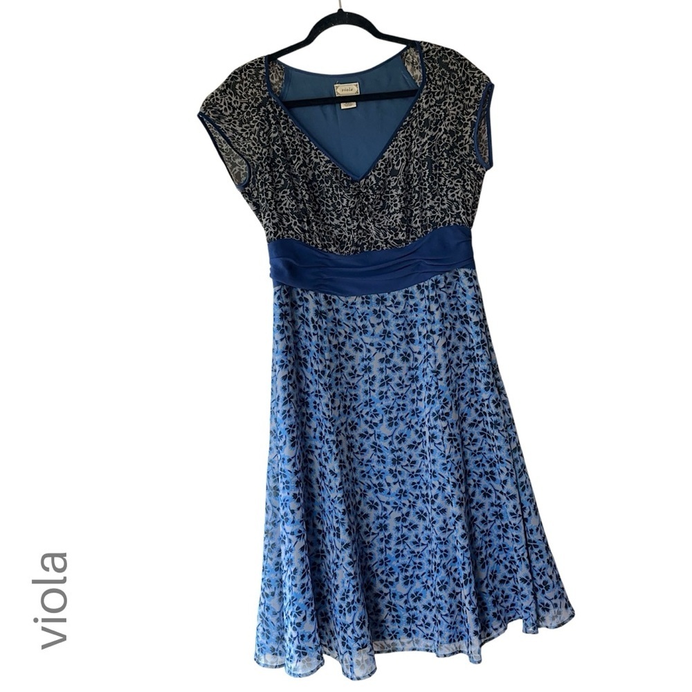 ANTHROPOLOGIE + VIOLA | PURE SILK CONUMDRUM FLORAL DRESS EMPIRE WAIST LINED | 10